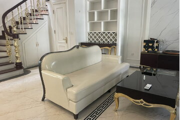 Vệ Sinh Sofa Bị Mốc: Bí Quyết Giúp Sofa Luôn Như Mới